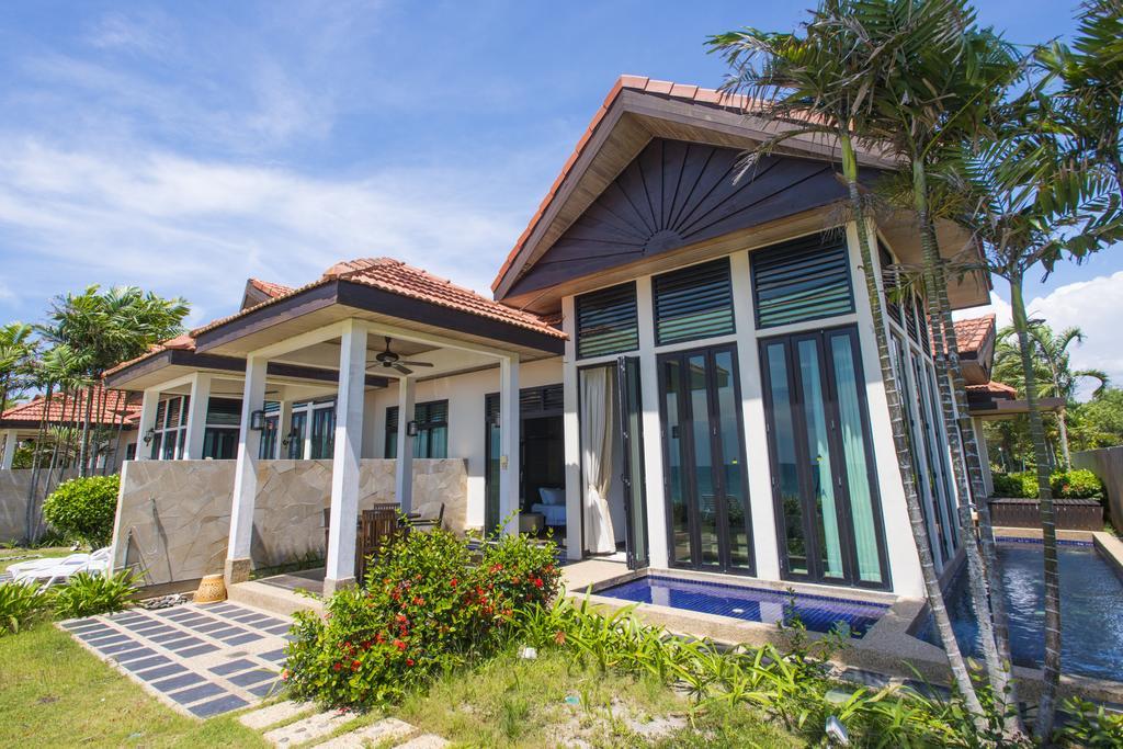 Sabah Beach Villas & Suites Kota Kinabalu Buitenkant foto