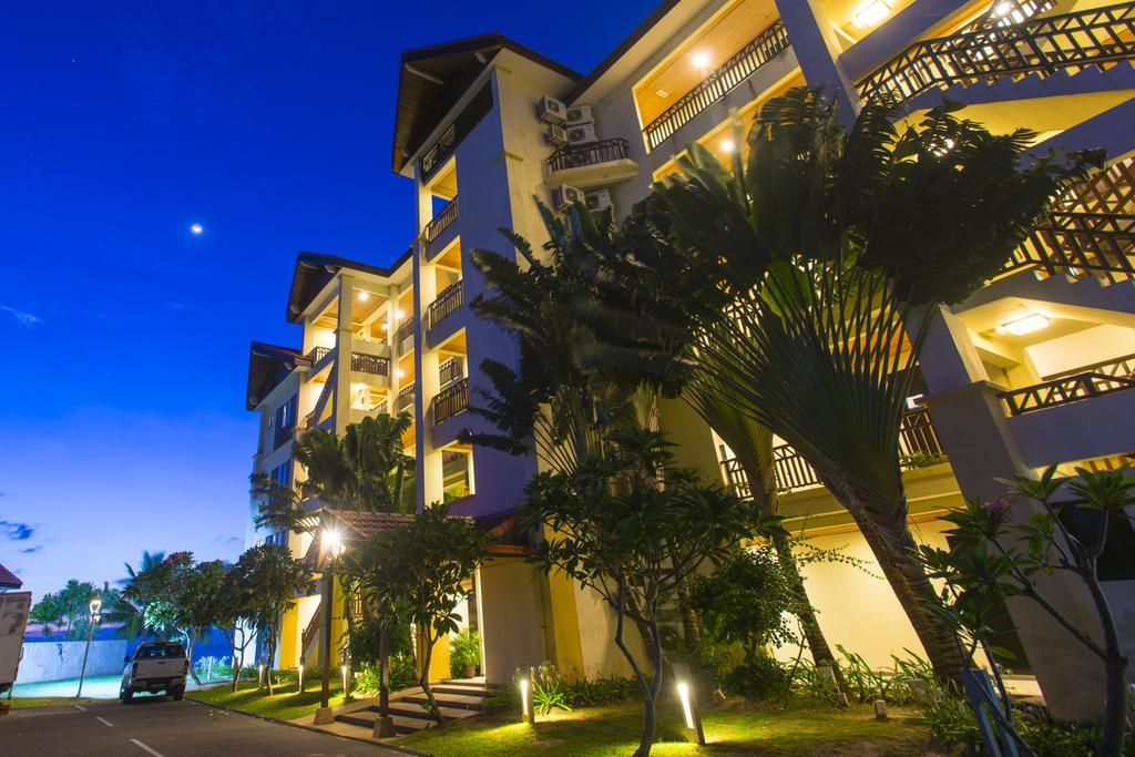 Sabah Beach Villas & Suites Kota Kinabalu Buitenkant foto