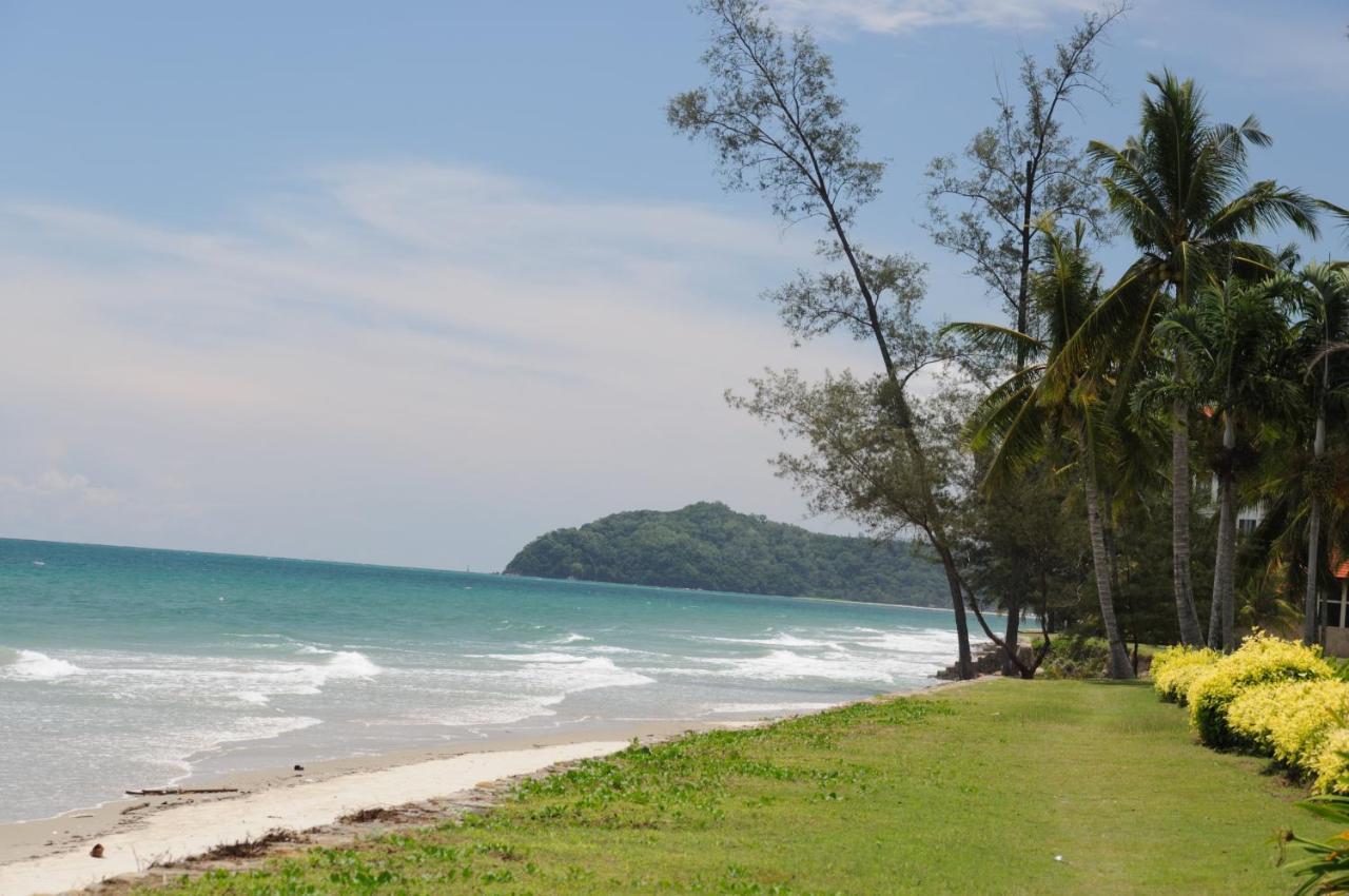 Sabah Beach Villas & Suites Kota Kinabalu Buitenkant foto