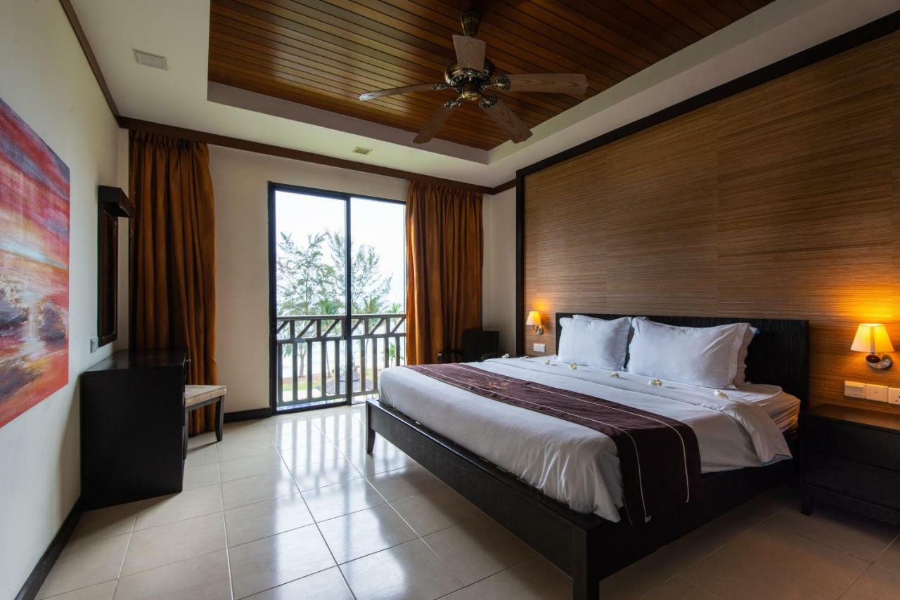 Sabah Beach Villas & Suites Kota Kinabalu Buitenkant foto